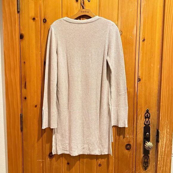 Free People criss cross v neck sweater medium - Picture 7 of 8